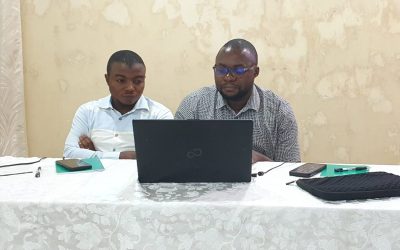 Steven Muhindo & Martin Bofeko, BonDiv researchers at the LacTumba site (in collaboration with CREF&WWF-DRC) during the BonDiv final workshop